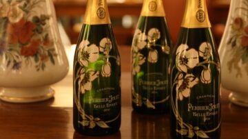 Perrier-Jouët Brasil com ativações de luxo no fim de ano com presença em destinos exclusivos