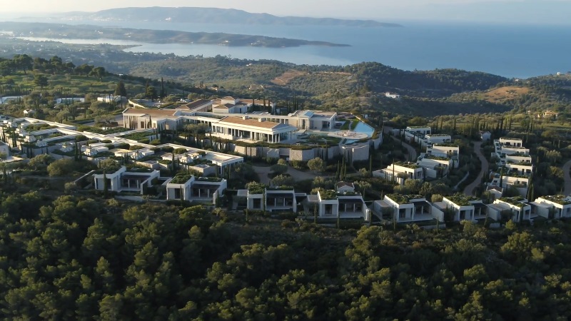 Resort de luxo Amanzoe na Grécia com vista para o Mar Egeu