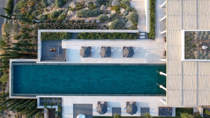 Piscina privativa da Villa 20 no Amanzoe Grécia