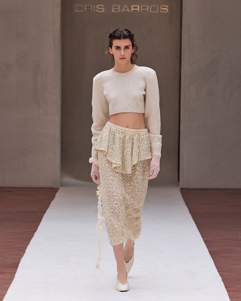 Desfile de moda na Pinacoteca unindo arte, arquitetura e moda brasileira contemporânea