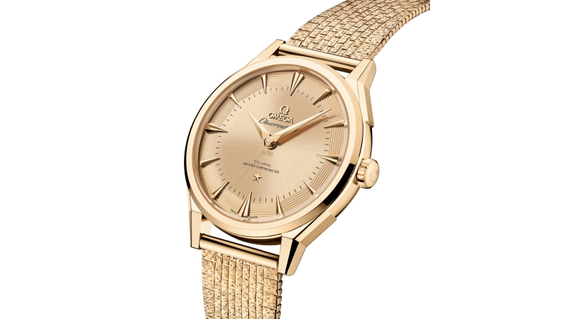 Detalhe do bracelete em Moonshine Gold do Omega Constellation Observatory