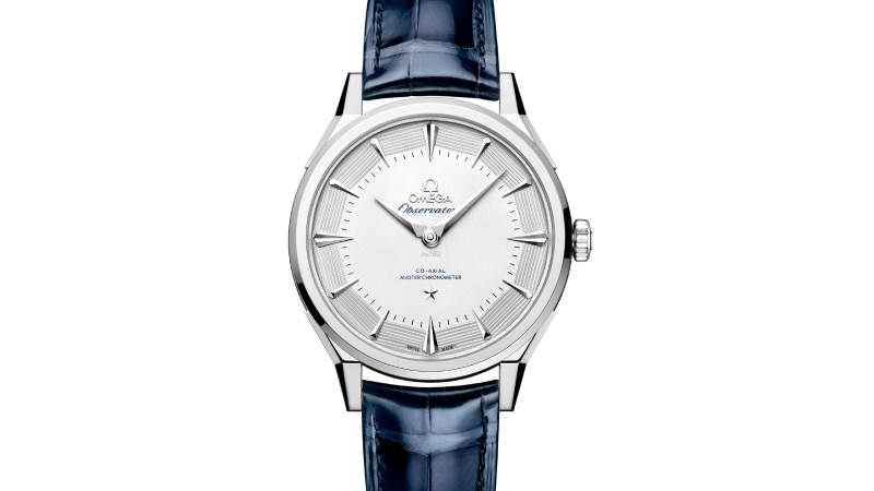 Relógio Omega Constellation Observatory em Canopus Gold com mostrador pie-pan e detalhes dourados.