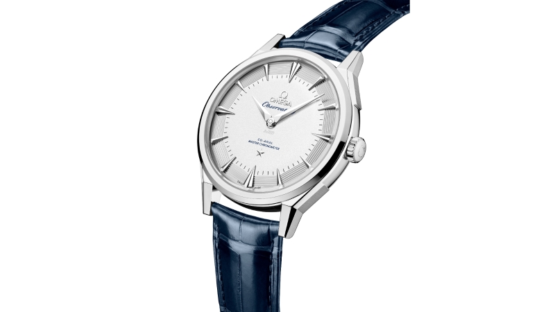 Vista lateral e pulseira em couro de alligator do Omega Constellation Observatory Canopus Gold 39,4 mm.