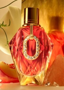 perfume feminino de luxo Rabanne Million Gold For Her Pure Diamonds em destaque com frasco dourado