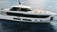 Azimut Grande 30 Metri megaiate de luxo com design italiano tecnologia híbrida e fibra de carbono