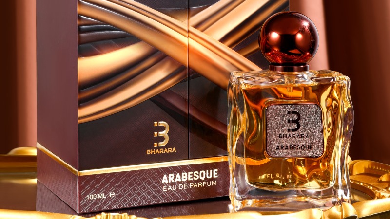 Frasco do perfume Bharara Arabesque com design luxuoso em estética oriental gourmand