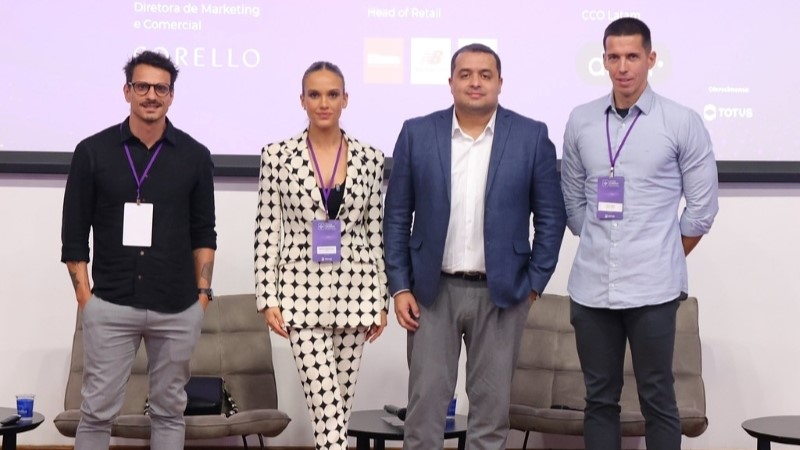 Daniel Soares da Dafiti, Gabriela Silvarolli da Corello, Roberto Wajnsztok da Gouvêa Ecosystem e Daniel Milaré do Grupo Dass em painel sobre varejo e comportamento do consumido