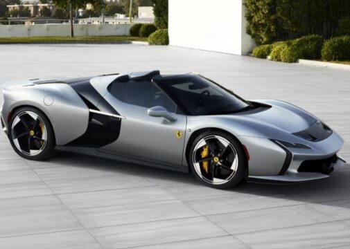 Ferrari HC25 One-Off em visão lateral angular durante apresentação oficial