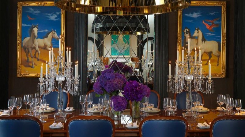 Sala de jantar da suíte presidencial de luxo no Mandarin Oriental Taipei