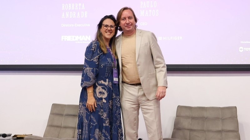 Roberta Andrade da Friedman e Paulo Matos da Tommy Hilfiger durante evento de varejo de moda e transformação digital