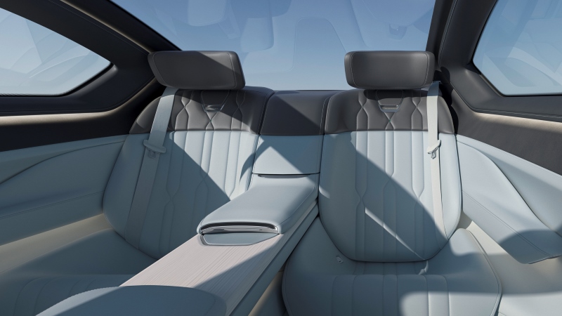 Bancos traseiros do Vision BMW ALPINA com console central e ambiente luxuoso