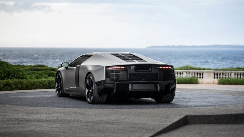 Traseira do Audi Nuvolari 1 evidencia o design do novo supercarro híbrido da Audi