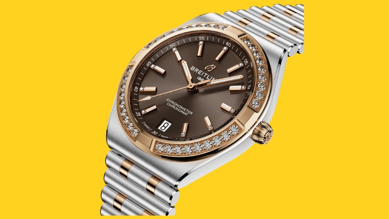 Detalhes do design do Breitling Chronomat Automatic 36 com pulseira Rouleaux e acabamento em ouro vermelho 18 quilates