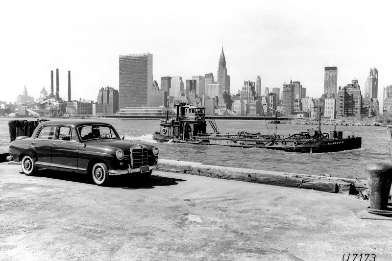 Mercedes Benz 180 Ponton em Nova York representa a expansão global da marca durante os anos 1960