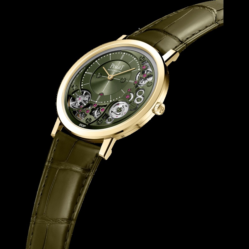 Relógio Piaget Altiplano ouro amarelo ultrafino automático em ângulo inclinado destacando design sofisticado suíço
