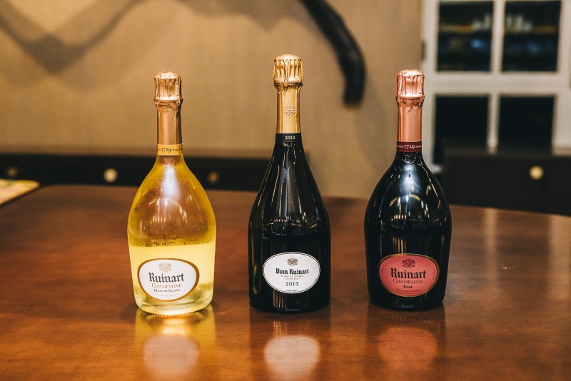 Champagnes Ruinart Blanc des Blancs Dom Ruinart 2013 e Ruinart Rosé em experiência gastronômica de luxo no Palácio Tangará