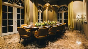 Sala Ruinart mesa de jantar luxo Palácio Tangará São Paulo