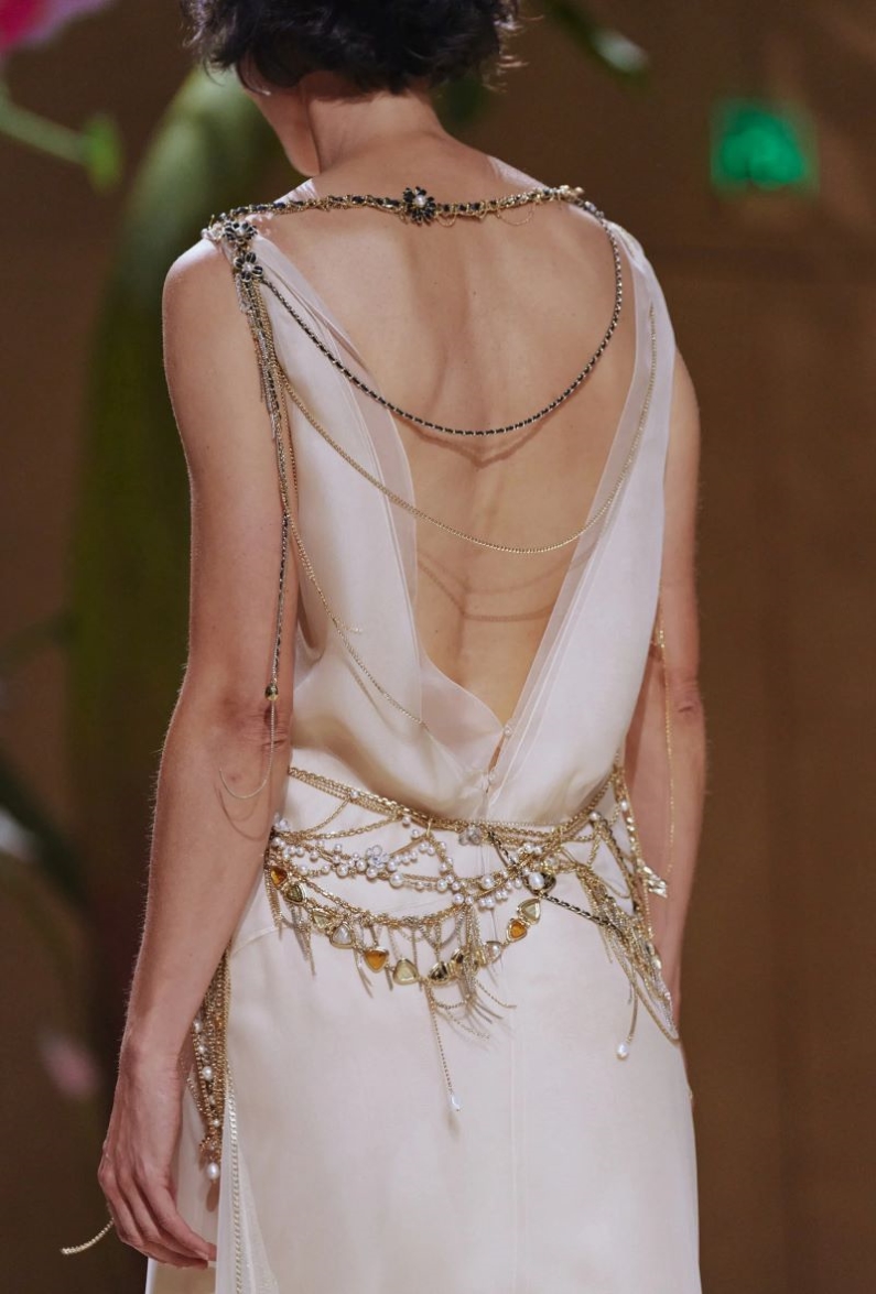 Look apresentado no Grand Palais pela Chanel
