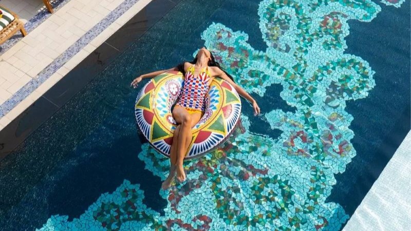 Cloud 22 Atlantis The Royal Dubai experiência exclusiva na piscina
