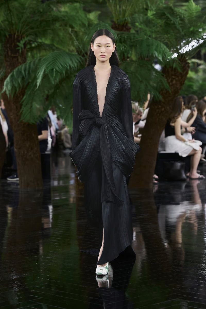 Criação da Dior apresentada no desfile Haute Couture Outono Inverno 2026 2027 em Paris