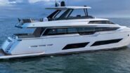 Ferretti Yachts 850R apresentada pelo Grupo OKEAN durante o Marina Itajaí Boat Show representando os iates de luxo produzidos no Brasil