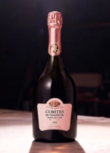 Comtes de Champagne Rosé da Maison Taittinger símbolo dos grandes champagnes de prestígio franceses