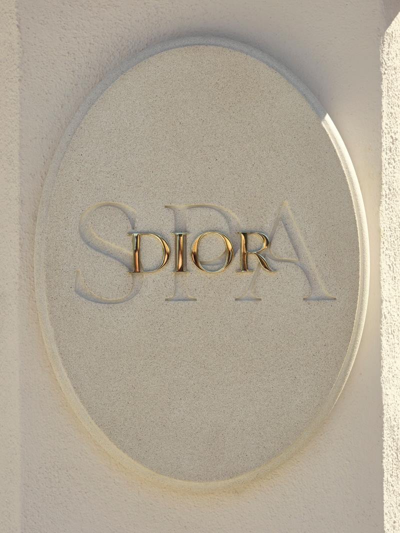 Logomarca Dior Spa no primeiro spa de luxo na Sicília