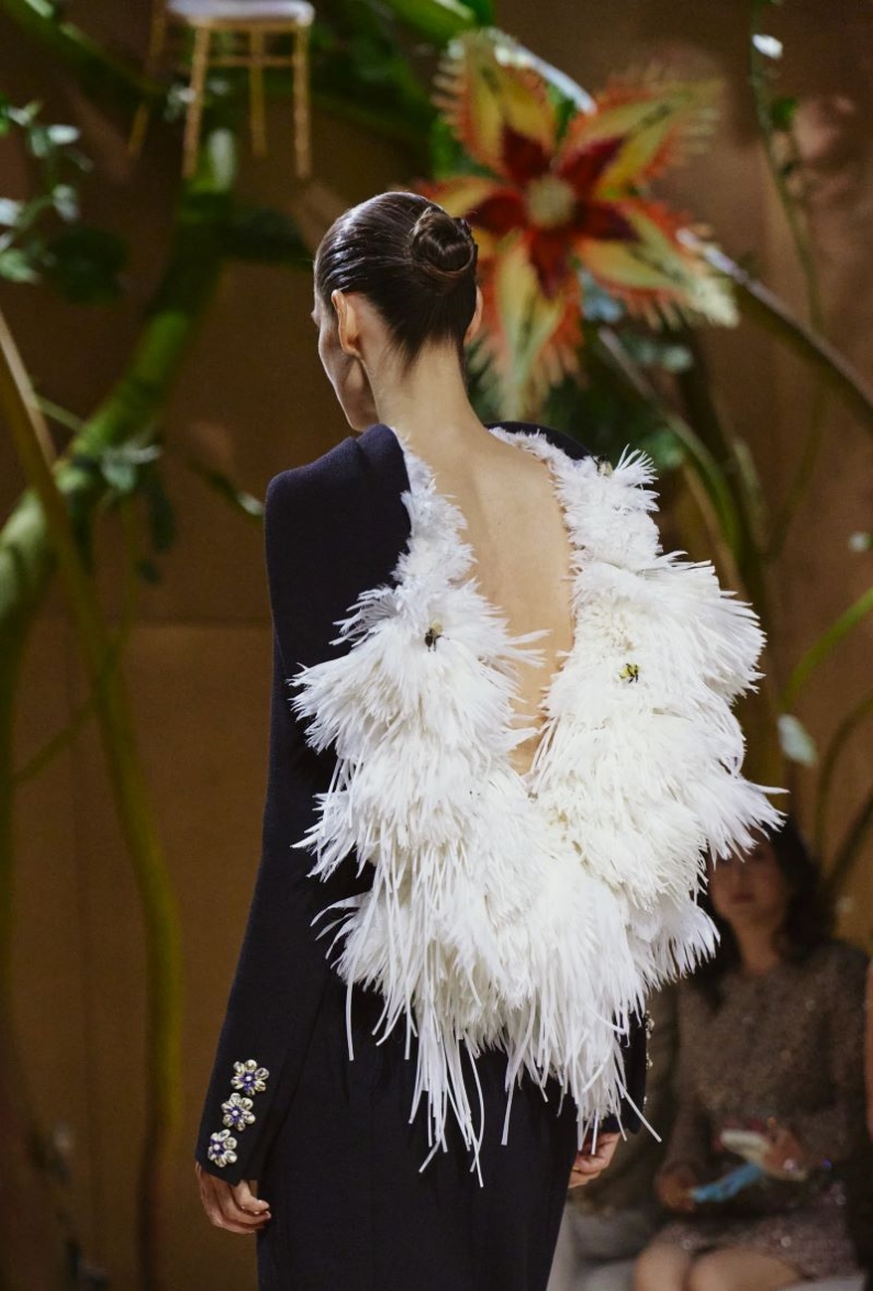 Look Chanel Alta Costura 2026 inspirado na coleção