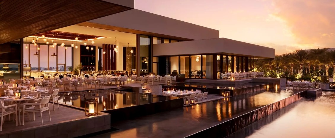 Milos Atlantis The Royal Dubai restaurante de luxo com piscina e vista no pôr do sol