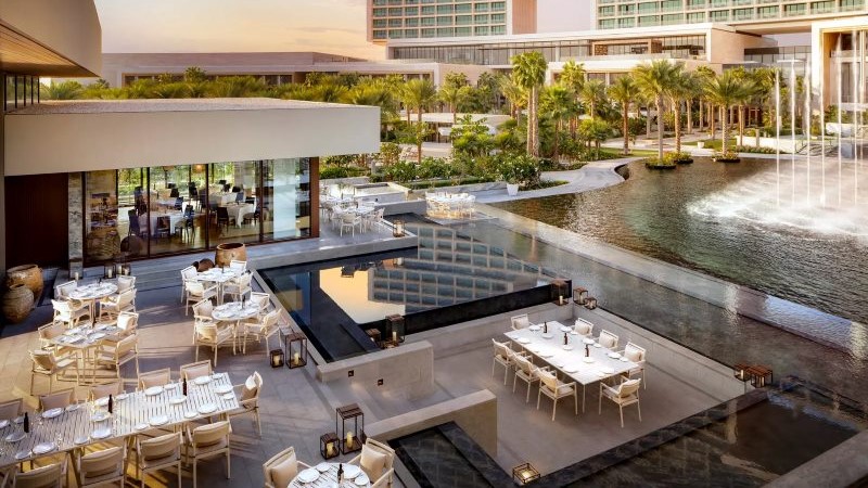 Milos Atlantis The Royal Dubai restaurante mediterrâneo com arquitetura sofisticada