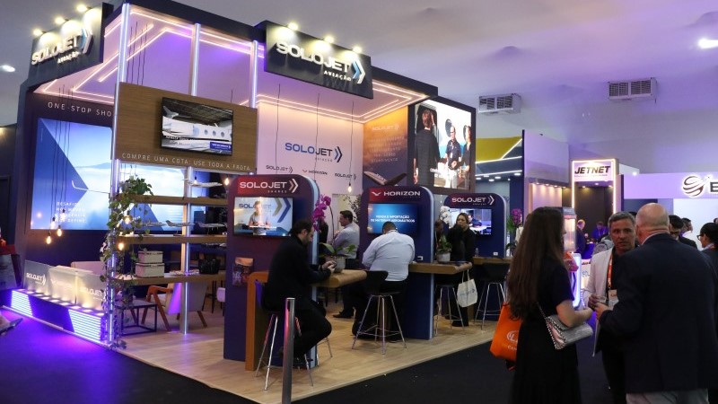 Estande da Solojet Aviação na LABACE