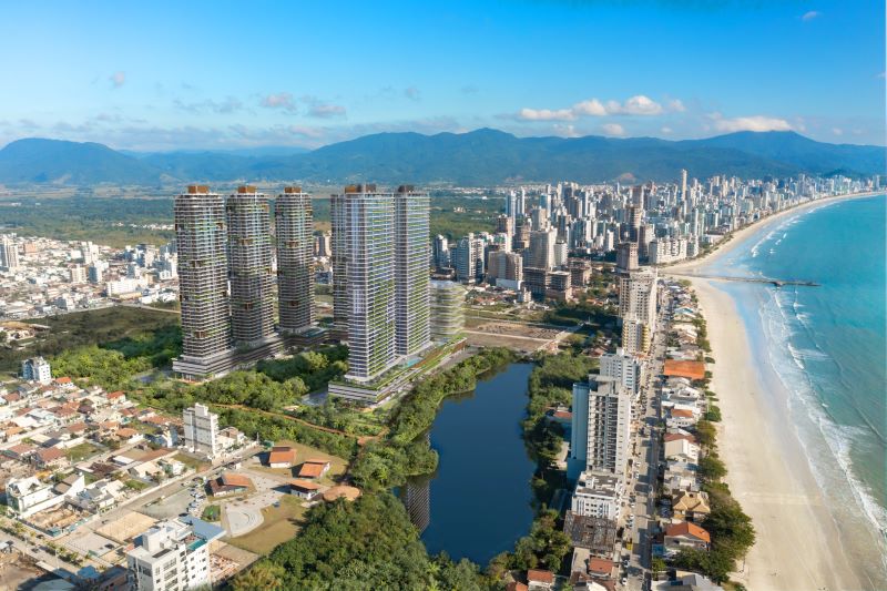 Torres do Lagom Perequê diante do mar, montanhas e áreas verdes em Porto Belo, diferencial no mercado imobiliário de alto padrão