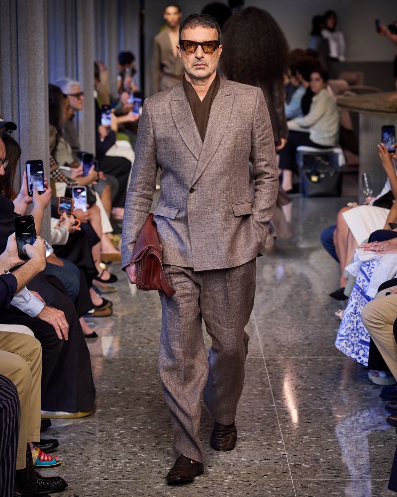 Look com alfaiataria apresentado na passarela