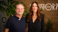 Rubens Barrichello ao lado de Alessandra Cassoni durante o evento sobre wellness e performance