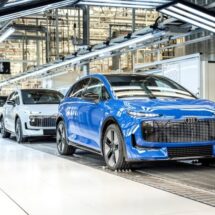 Audi A2 e-tron durante inspeção final no túnel de luz
