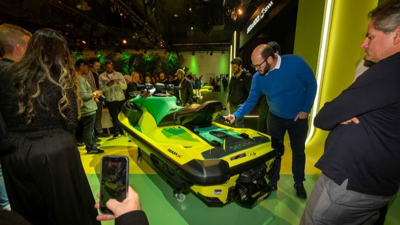 Sea-Doo Senna 350 visto de trás durante o evento