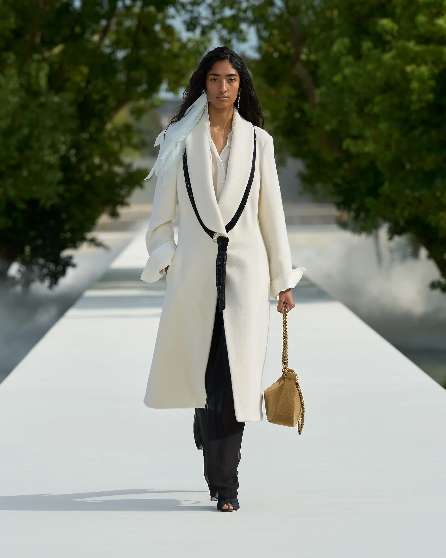 Look apresentado pela Dior em Paris