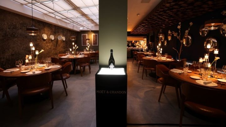 Collection Impériale Création Nº 1 da Moët & Chandon em exposição durante lançamento do champagne de prestígio no Brasil