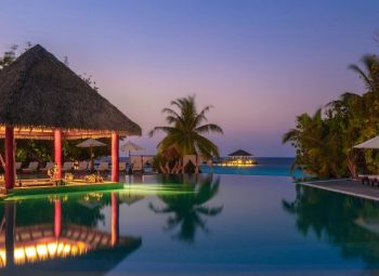 pool-bar-3-Adaaran-Select-Meedhupparu-maldivas-1130X465 pool-bar-3-Adaaran-Select-Meedhupparu-maldivas-1130X465