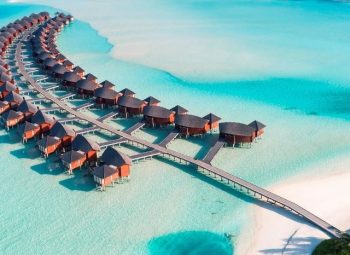 villas-privativas-maldivas-piscina-overwater-ariel-view